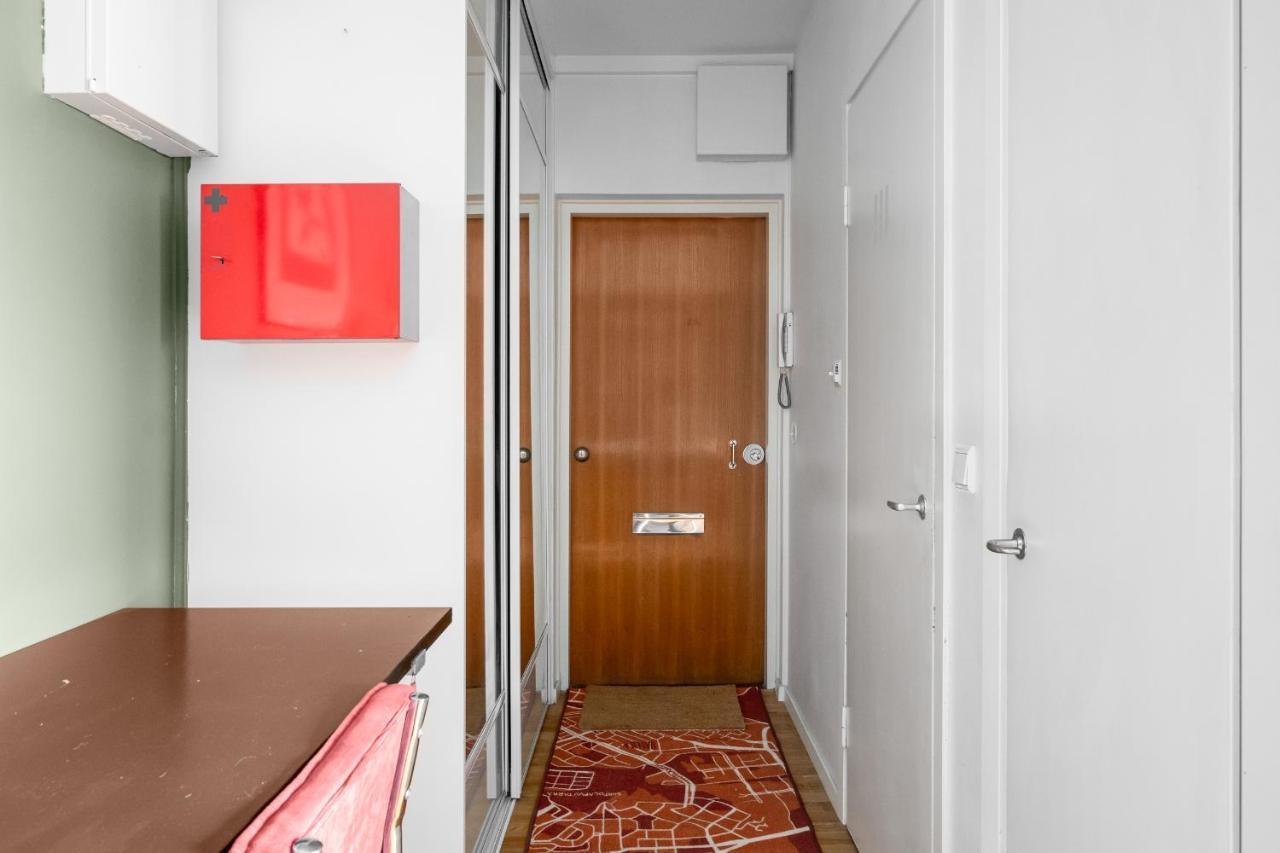 Wehost Spacious Traveller'S Hq Above Metro @Vilhonvuorenkuja 16 Lejlighed Helsinki Eksteriør billede