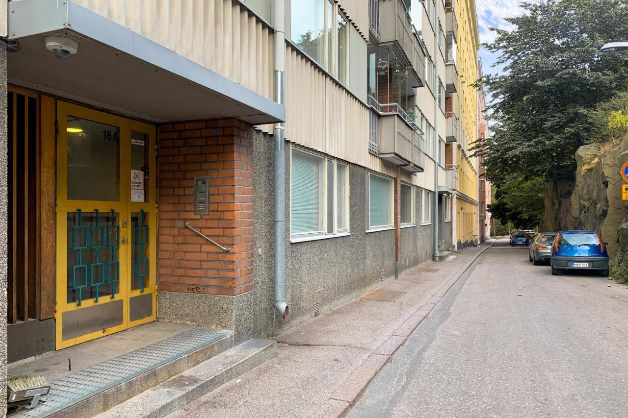 Wehost Spacious Traveller'S Hq Above Metro @Vilhonvuorenkuja 16 Lejlighed Helsinki Eksteriør billede